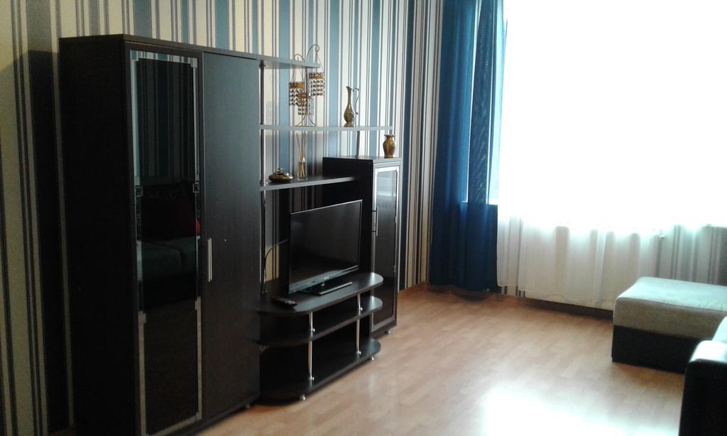 Apartments On Parkaniya 2A Mukachevo Exterior foto