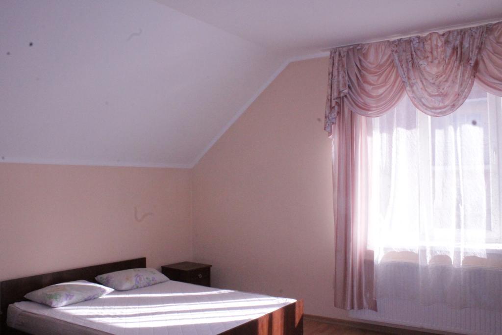 Apartments On Parkaniya 2A Mukachevo Exterior foto